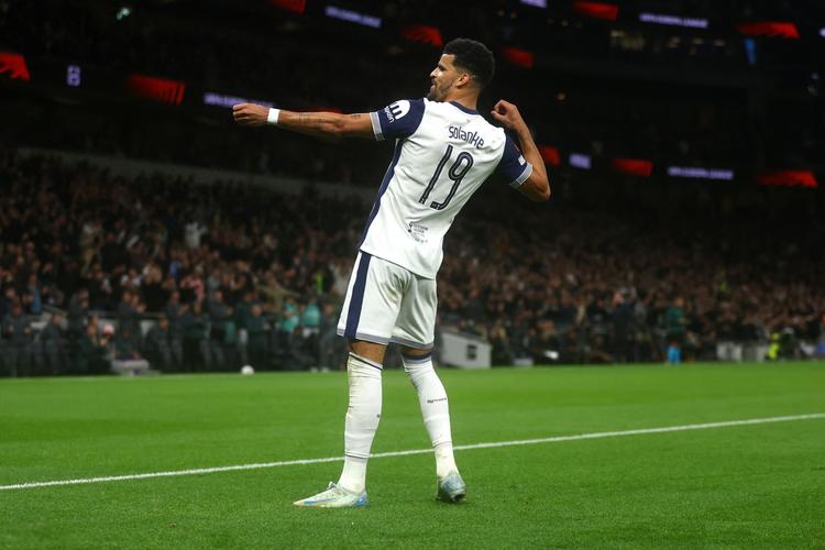 挥拳成光，化身英雄！《奥特曼：超时空英雄》今日全平台公测开启