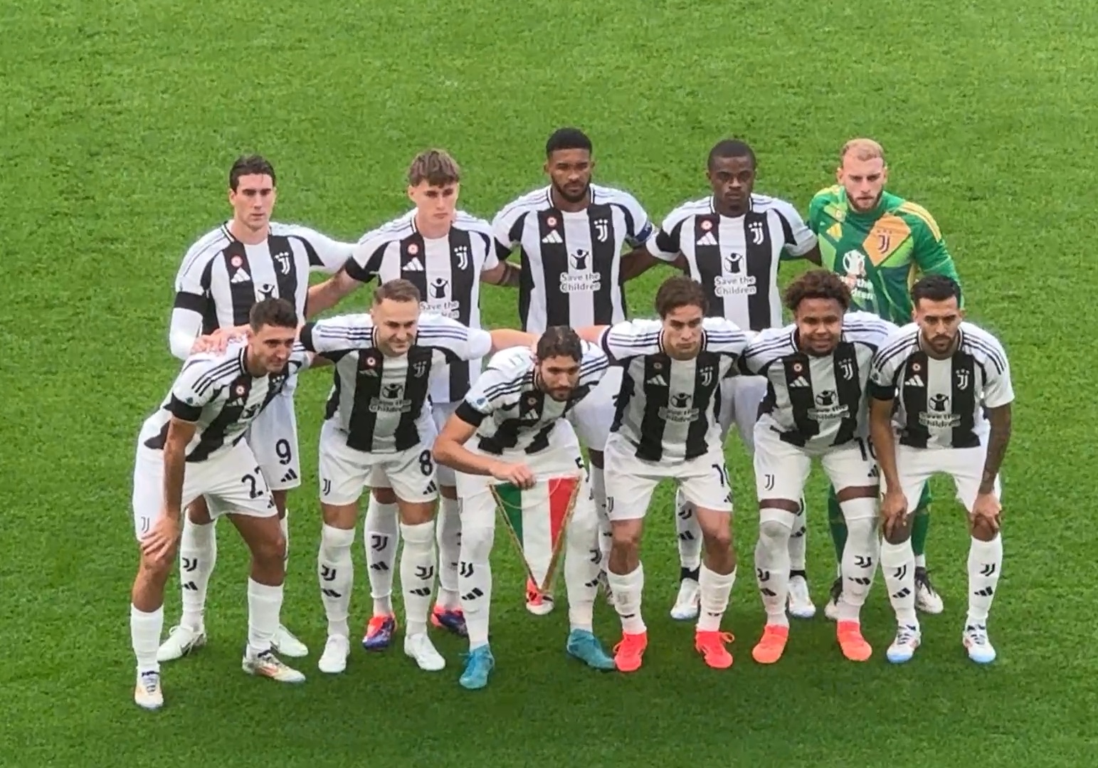 实在想不出，有哪支战队能阻挡AG八连冠，能终结AG连胜的，只有TA了！